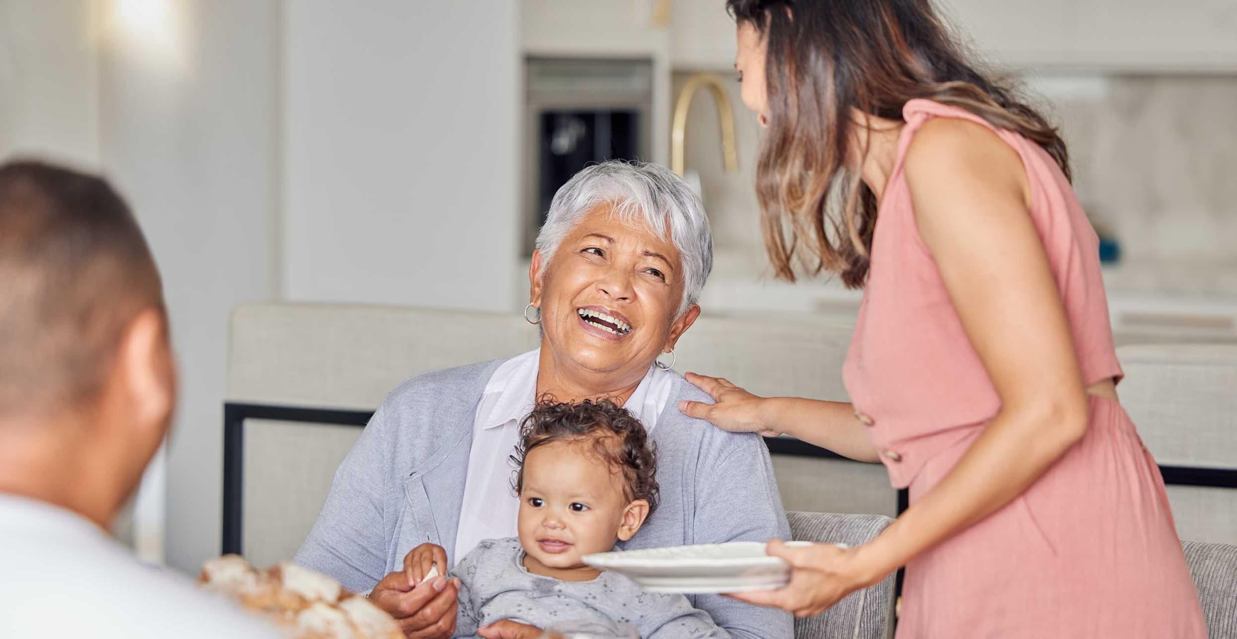 Mãe e PATRIANI: Acolhimento, proteção, lar